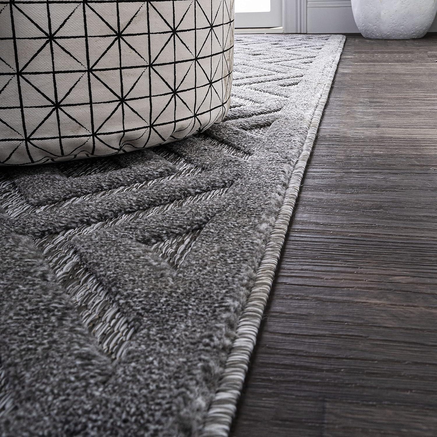 imageJONATHAN Y Diamond Trellis Indoor Outdoor Round Area Rug 5 Ft Dark Gray Portmany Neutral for Backyard Patio Porch EasyCleaning High Traffic PetFriendly NonShedding IBZ104A5RDark Gray