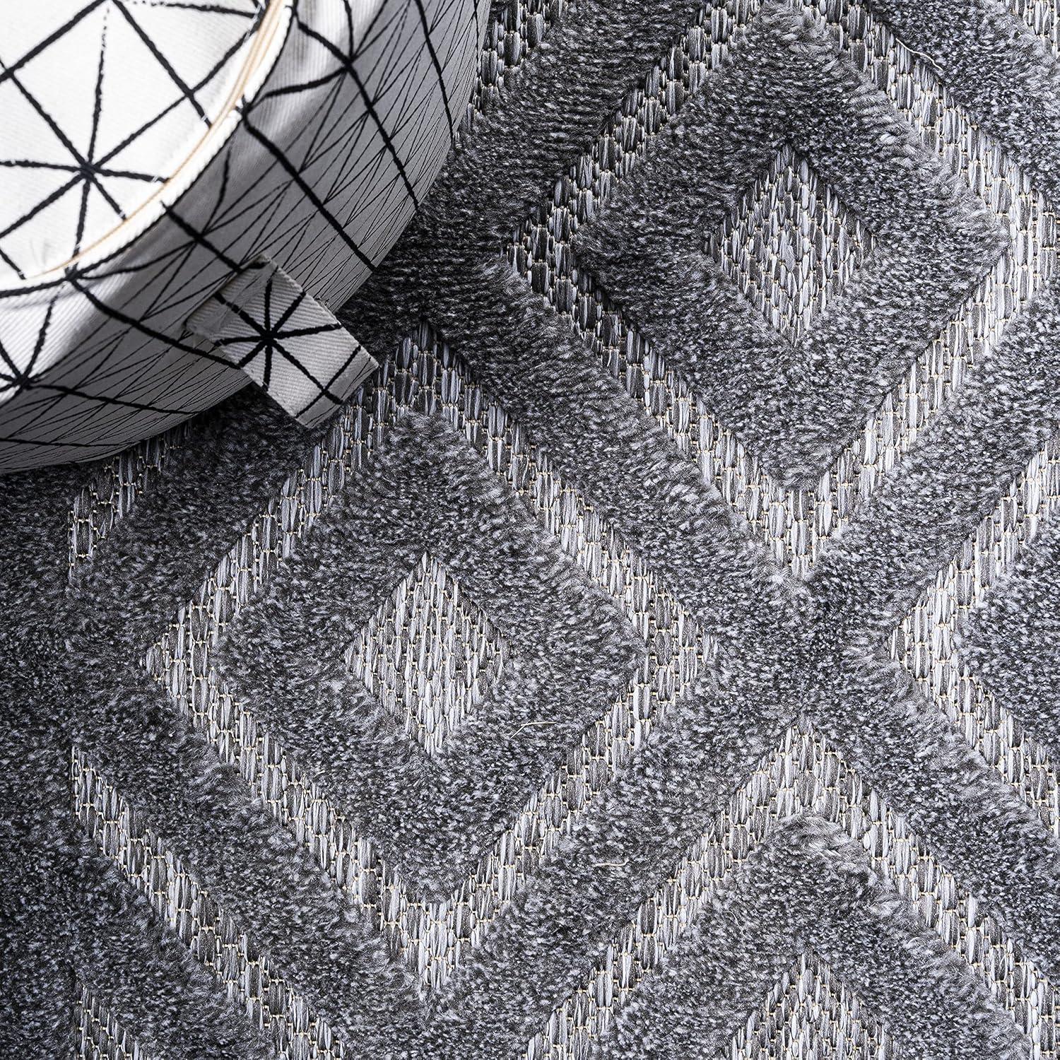 imageJONATHAN Y Diamond Trellis Indoor Outdoor Round Area Rug 5 Ft Dark Gray Portmany Neutral for Backyard Patio Porch EasyCleaning High Traffic PetFriendly NonShedding IBZ104A5RDark Gray