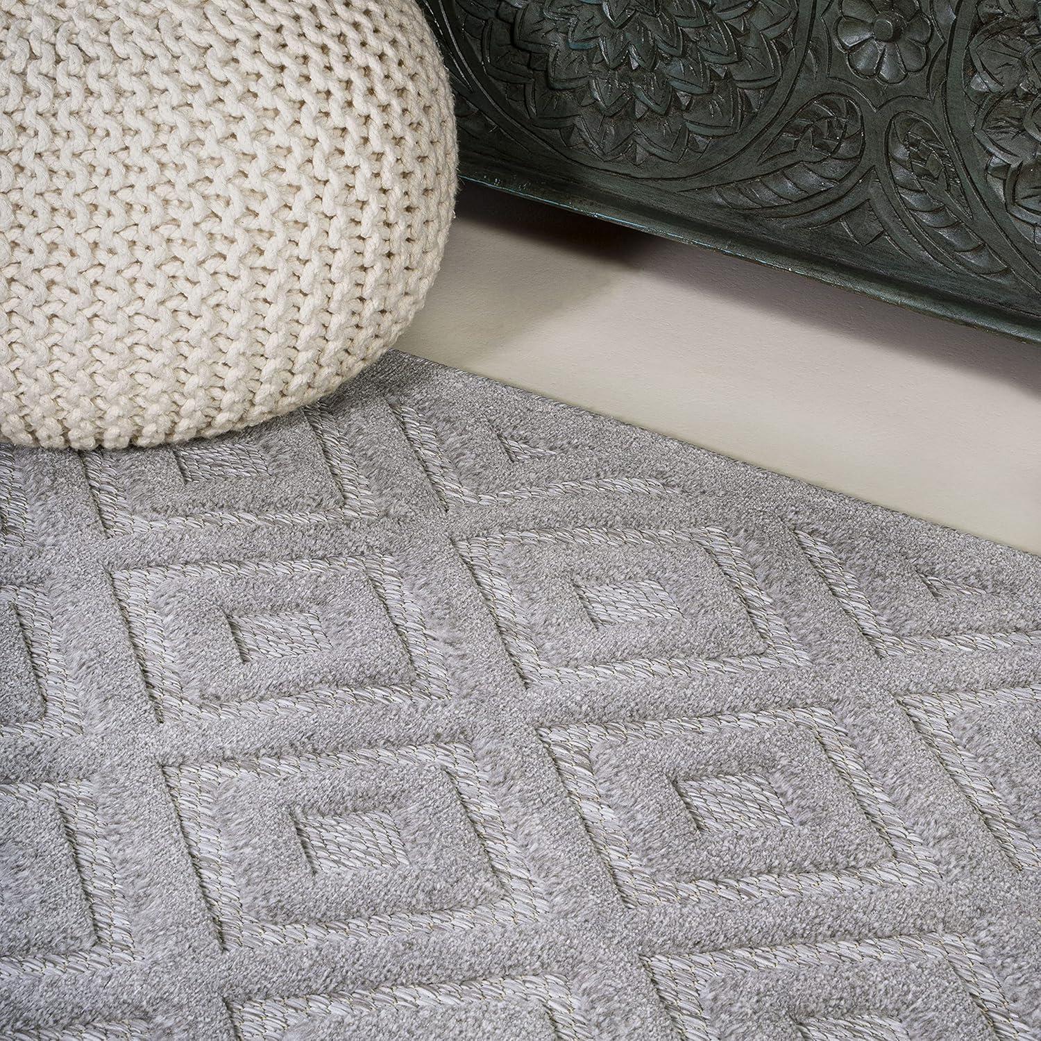 imageJONATHAN Y Diamond Trellis Indoor Outdoor Round Area Rug 5 Ft Dark Gray Portmany Neutral for Backyard Patio Porch EasyCleaning High Traffic PetFriendly NonShedding IBZ104A5RLight Gray