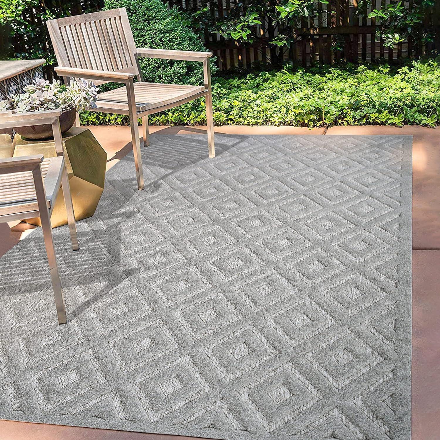 imageJONATHAN Y Diamond Trellis Indoor Outdoor Round Area Rug 5 Ft Dark Gray Portmany Neutral for Backyard Patio Porch EasyCleaning High Traffic PetFriendly NonShedding IBZ104A5RLight Gray