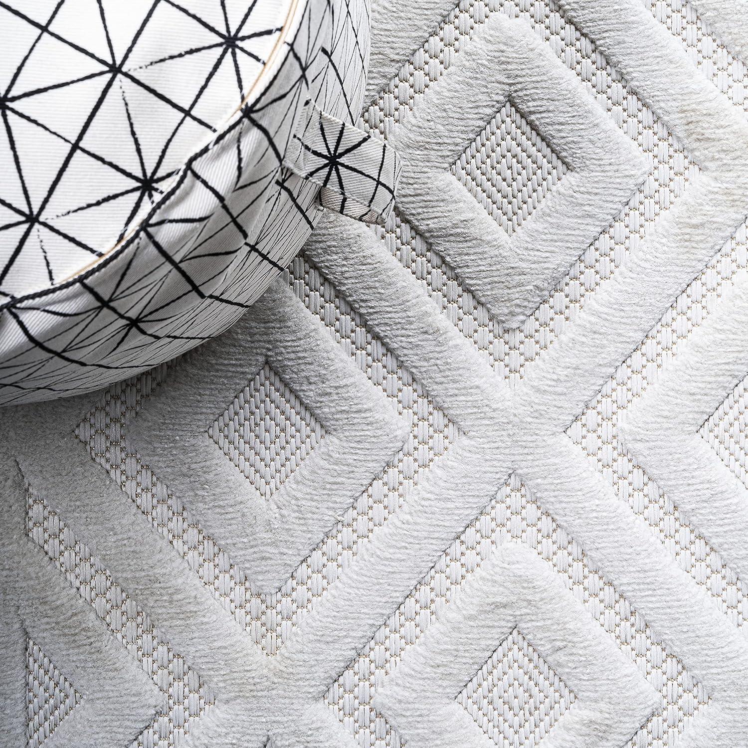 imageJONATHAN Y Diamond Trellis Indoor Outdoor Round Area Rug 5 Ft Dark Gray Portmany Neutral for Backyard Patio Porch EasyCleaning High Traffic PetFriendly NonShedding IBZ104A5RIvory