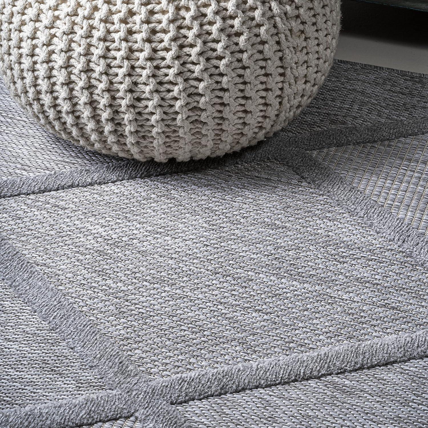 imageJONATHAN Y Diamond Trellis Indoor Outdoor Runner Rug 2X8 Dark Gray Salines for Backyard Patio Porch EasyCleaning High Traffic PetFriendly NonShedding IBZ101A28Light Gray