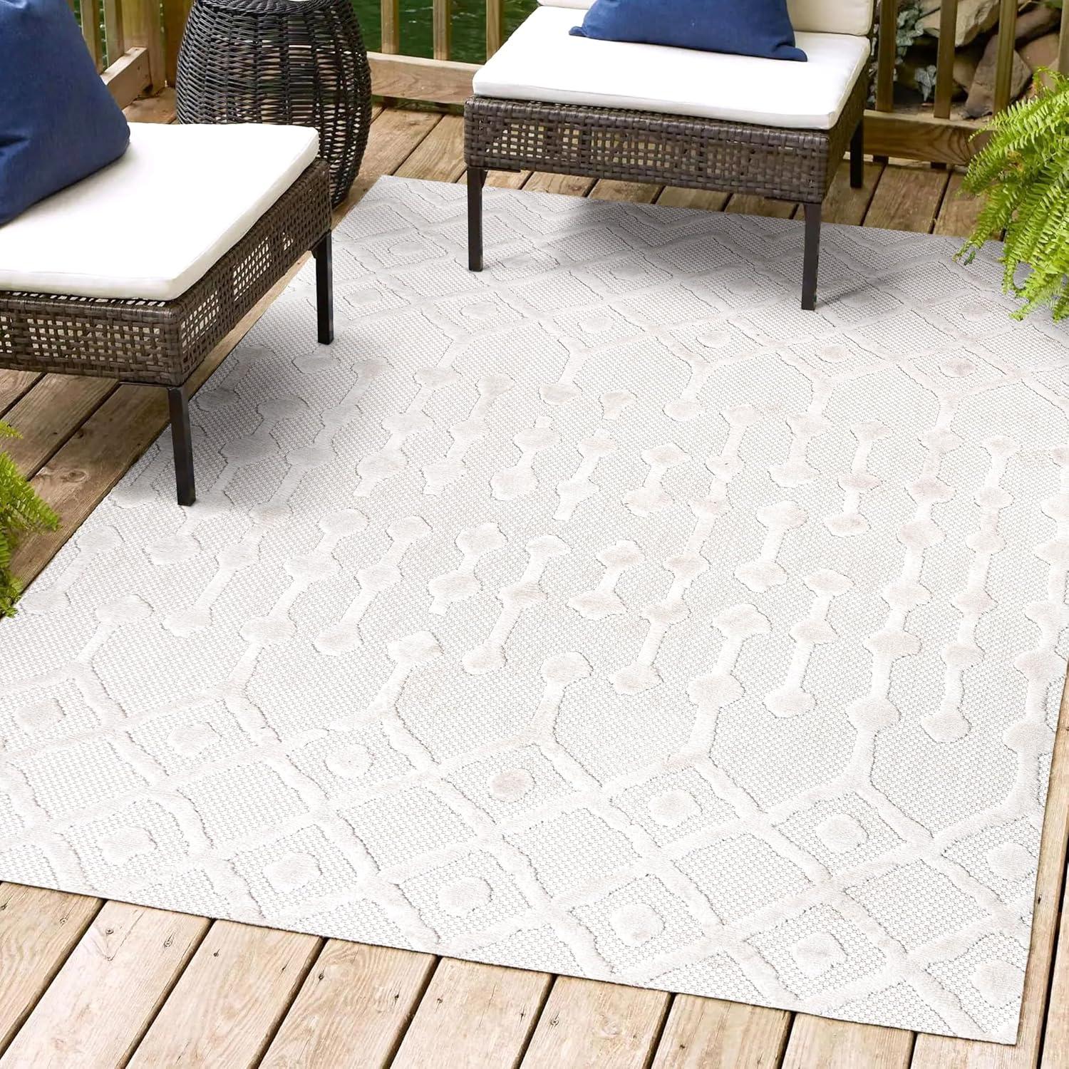 imageJONATHAN Y Moroccan Diamond Indoor Outdoor Round Area Rug 5 Ft Light Gray Peralta for Backyard Patio Porch EasyCleaning High Traffic PetFriendly NonShedding IBZ103C5RIvory