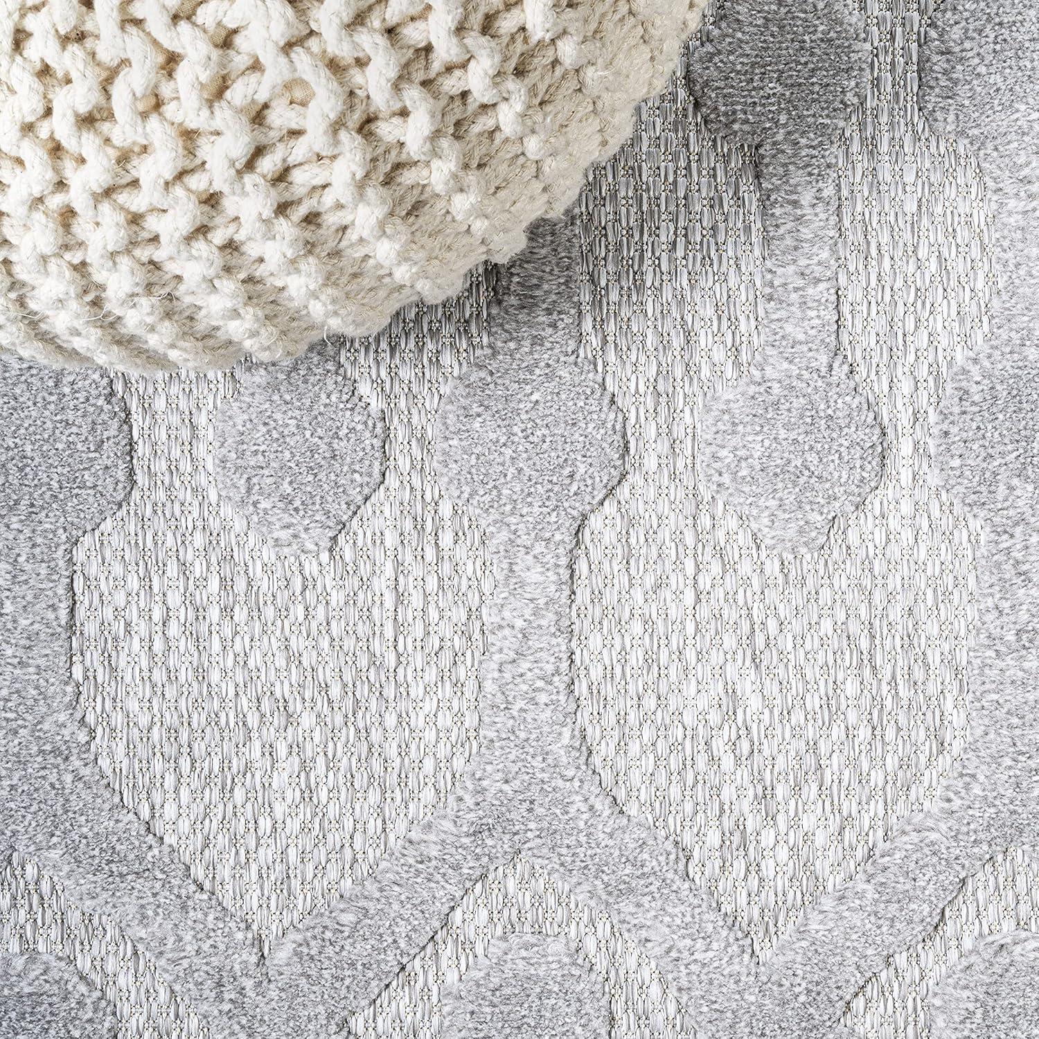 imageJONATHAN Y Moroccan Diamond Indoor Outdoor Round Area Rug 5 Ft Light Gray Peralta for Backyard Patio Porch EasyCleaning High Traffic PetFriendly NonShedding IBZ103C5RLight Gray