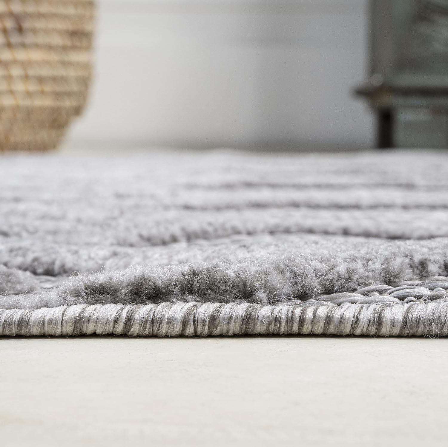 imageJONATHAN Y Moroccan Diamond Indoor Outdoor Round Area Rug 5 Ft Light Gray Peralta for Backyard Patio Porch EasyCleaning High Traffic PetFriendly NonShedding IBZ103C5RLight Gray