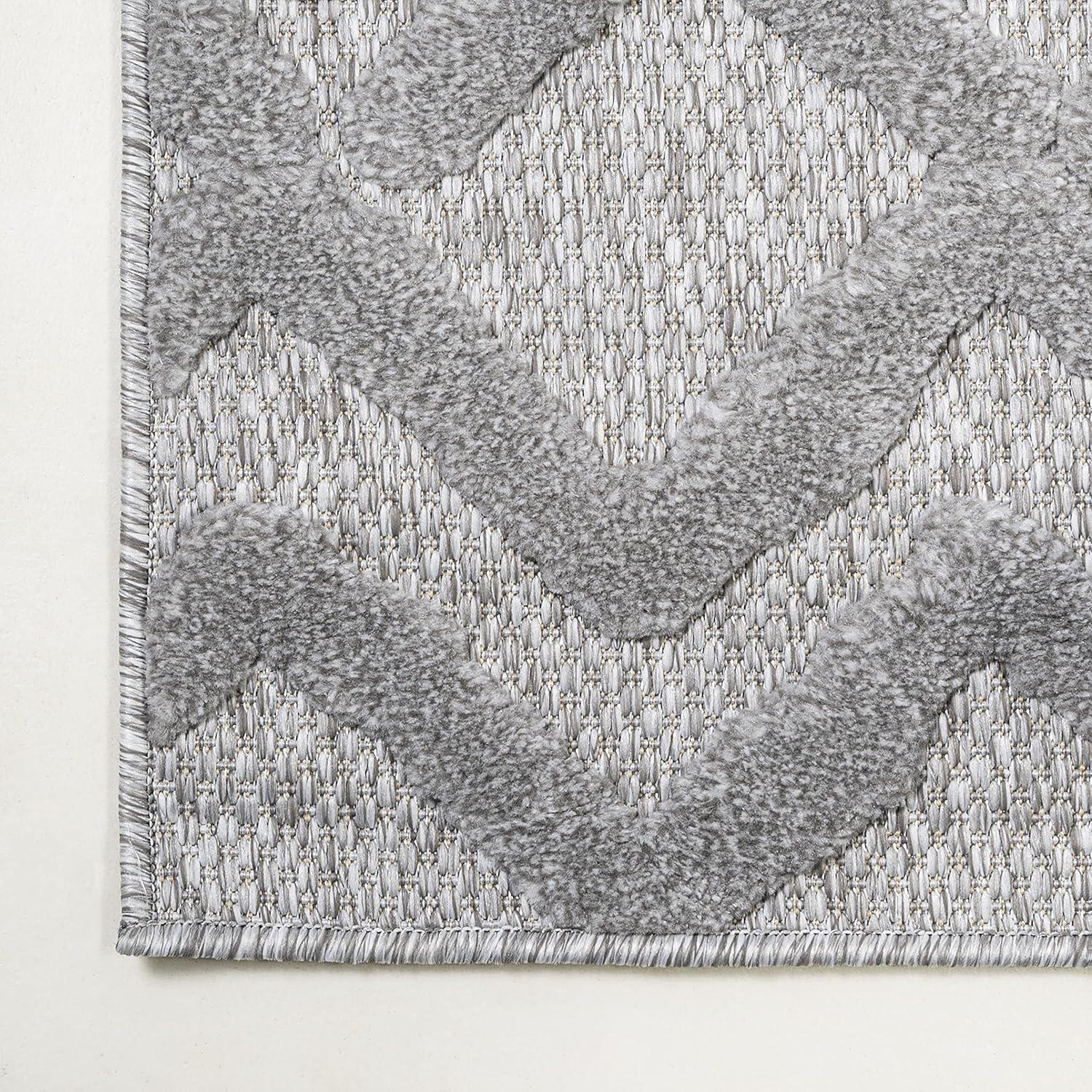 imageJONATHAN Y Moroccan Diamond Indoor Outdoor Round Area Rug 5 Ft Light Gray Peralta for Backyard Patio Porch EasyCleaning High Traffic PetFriendly NonShedding IBZ103C5RLight Gray