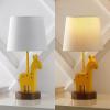 JONATHAN Y JYL6311A Sahara 17.5″ Mid-Century Vintage Iron/Resin Giraffe LED Kids’ Table Lamp with Phone Stand and USB Charging Port Eclectic, Vintage, Coastal, Classic, Living Room, Bedroom, Yellow