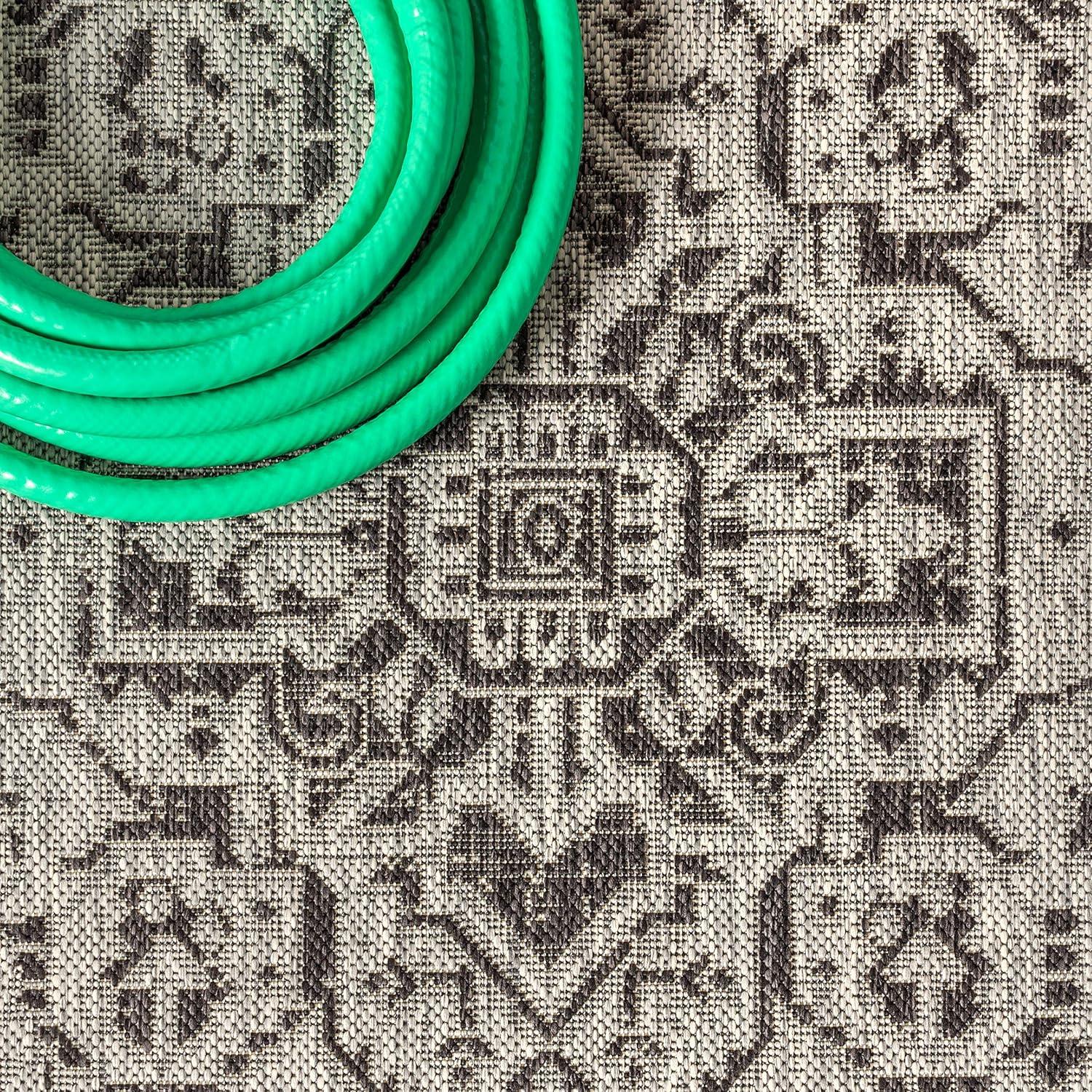 image:imageJONATHAN Y Medallion Weave Indoor Outdoor Round Area Rug 5 Ft YellowCream Sinjuri Textured for Backyard Patio Porch EasyCleaning High Traffic PetFriendly NonShedding SMB101I5RGrayBlack