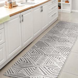 JONATHAN Y Art Deco Geometric Indoor Outdoor Runner Rug 2X10 White/Black, Jordan High-Low Pile for Backyard, Patio, Porch, Easy-Cleaning, High Traffic, Pet-Friendly, Non-Shedding (SBH103A-210)(White/Black)