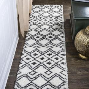 JONATHAN Y Caimari Moroccan Diamond Shag White/Gray Runner Rug, 2×8, Bohemian, Contemporary, Easy-Cleaning for Living Room, Bedroom, Kitchen, Pet Friendly, Non-Shedding (MOH412A-28)(2′ x 10′ (Runner))