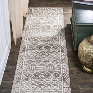 JONATHAN Y Amanar Tribal Geometric Brown/Ivory Runner Rug, 2×8, Bohemian, Vintage, Easy-Cleaning for Living Room, Bedroom, Kitchen, Pet Friendly, Non-Shedding (MOH503A-28)(2′ x 10′ (Runner))