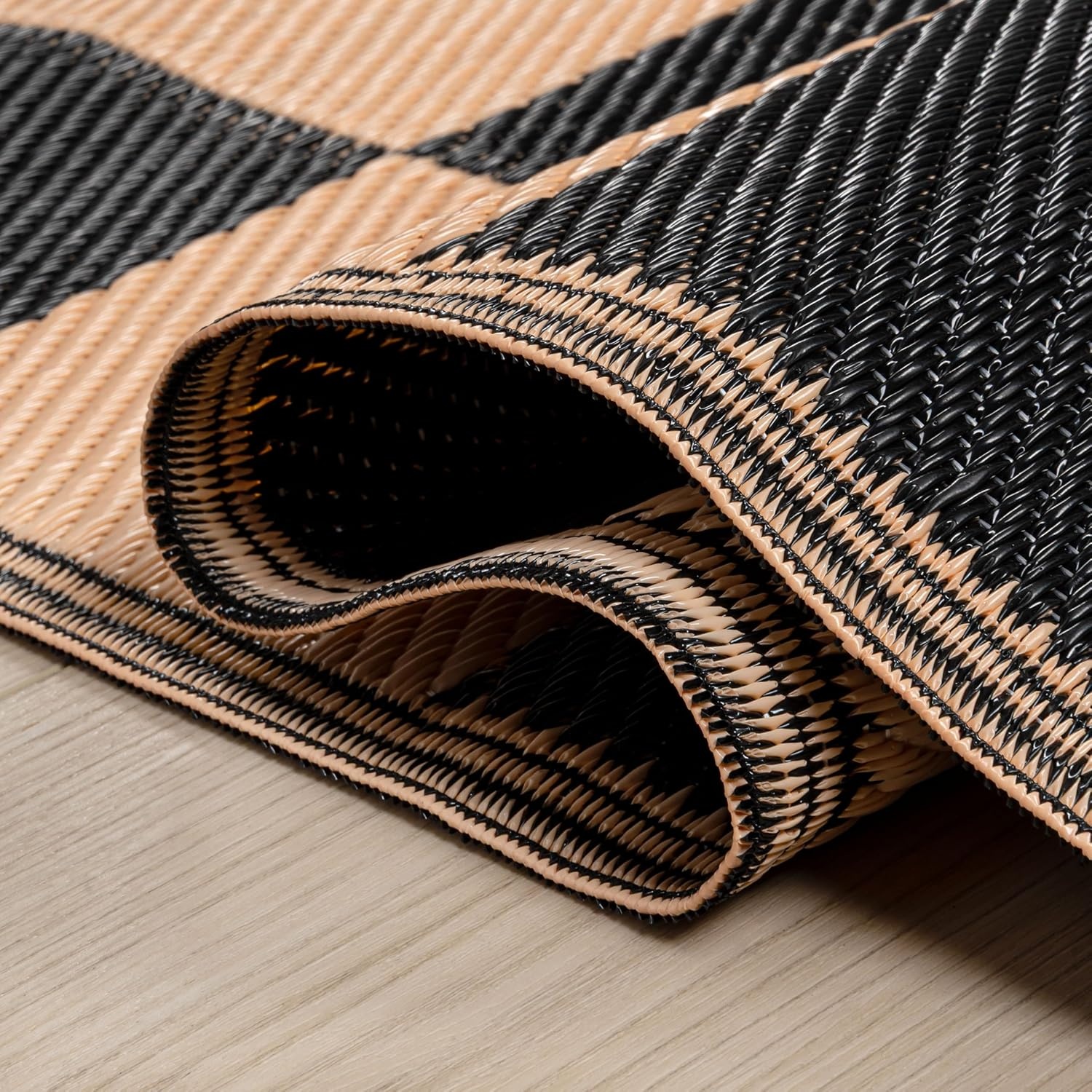 image:imageJONATHAN Y Meadow Grace Polypropylene Bishop Geometric Checker Waterproof Reversible Plastic Straw Outdoor Area Rug for Patio and Entryway 3 x 5 Black and Cream MDW103A3BlackCream